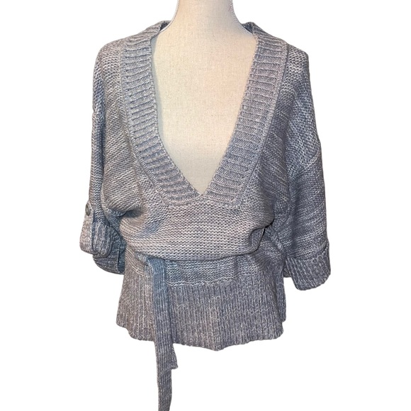 a.n.a Sweaters - a.n.a Women’s Belted Deep V-Neck Sweater 3/4 Sleeves Grey Size Large Blousey